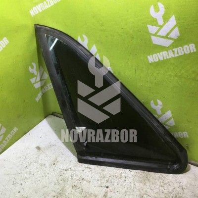 Стекло кузовное глухое левое VW Passat  B3  1988-1993
