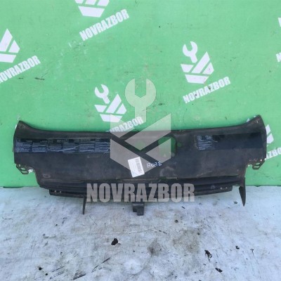 Решетка радиатора Renault Clio 2 Symbol 1998-2008