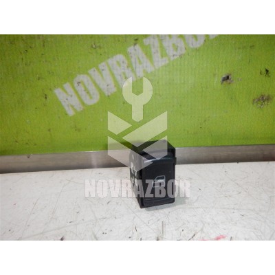 Кнопка стеклоподъемника VW Passat B5 96-00