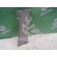 Обшивка стойки VW Golf 4 Bora 97-05