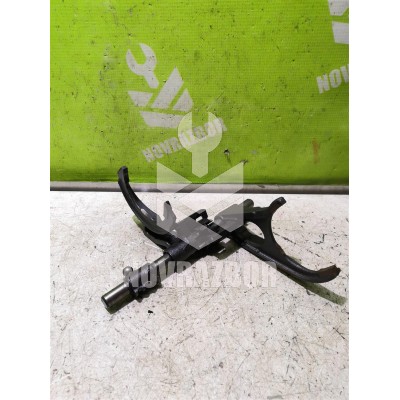 Вилка включения передач Mazda Mazda 3  BK  02-09