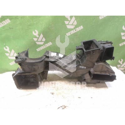 Корпус отопителя VW Polo 99-01