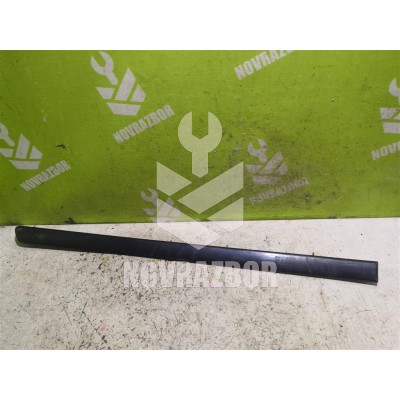 Молдинг задней правой двери Opel Meriva 2003-2010
