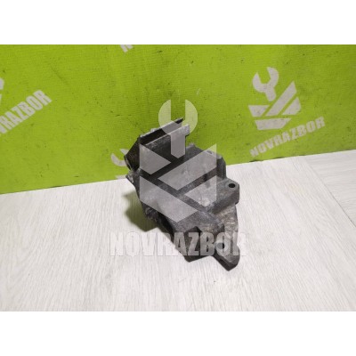 Кронштейн генератора Ford Focus 1 1998-2004