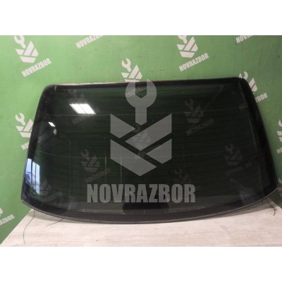 Стекло заднее VW Passat  B3  1988-1993
