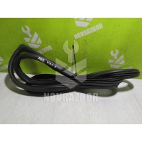Уплотнитель двери Suzuki Baleno 98-07