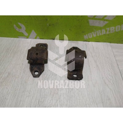 Кронштейн рулевой рейки Suzuki Baleno 98-07