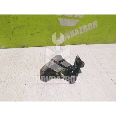 Петля двери Peugeot 206 98-12
