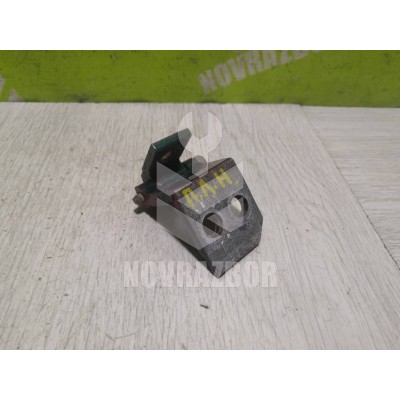 Петля двери передней Peugeot 206 98-12