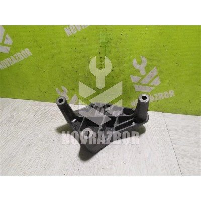 Кронштейн двигателя правый Opel Astra G 1998-2005