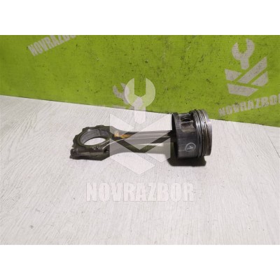 Поршень с шатуном VW Golf 3 Vento 91-97