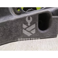 Кронштейн генератора VW Golf 4 Bora 97-05