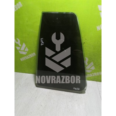 Стекло двери задней левой (форточка) VW Golf 3 Vento 91-97