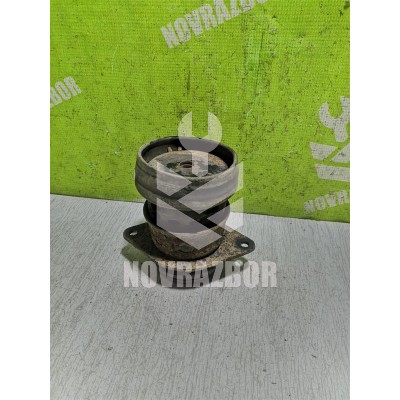 Опора двигателя передняя VW Golf 3 Vento 91-97
