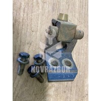 Петля двери Peugeot 206 98-12