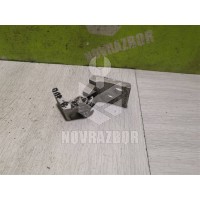 Петля двери передней правой верхняя VW Golf 3 Vento 91-97