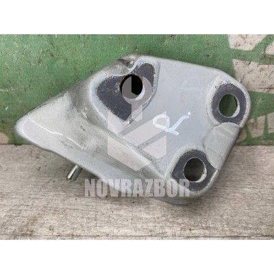 Кронштейн (сопут. товар) VW Golf 4 Bora 97-05
