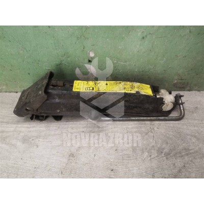 Домкрат VW Passat B4 94-96