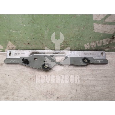 Кронштейн (сопут. товар) VW Passat B4 94-96