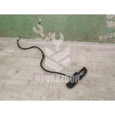 Кнопка открывания багажника Nissan Primera P11 96-02