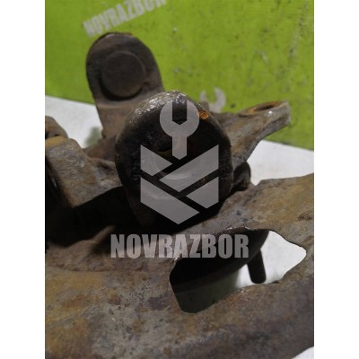 Кулак поворотный передний левый Nissan Primera P11 96-02