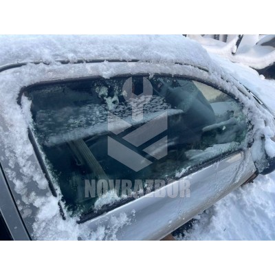 Стекло двери передней правой Opel Corsa C 2000-2006