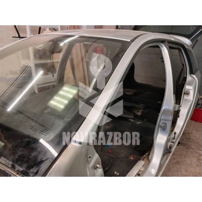 Стойка передней двери Opel Astra H / Family 2004 >