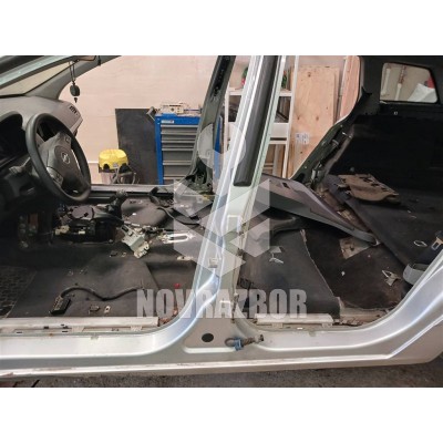 Порог со стойкой левый Opel Astra H / Family 2004 >