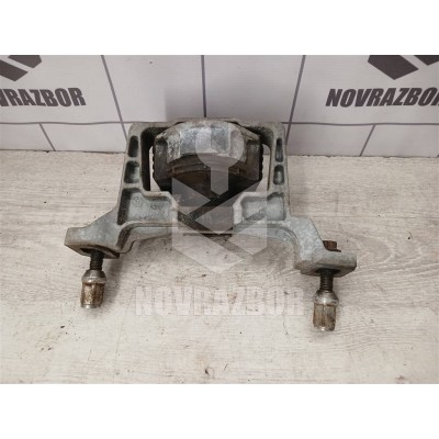 Опора двигателя правая Ford Focus 2 08-11