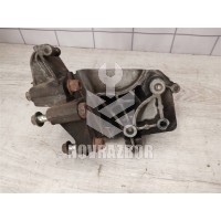 Кронштейн двигателя правый Ford Focus 2 08-11