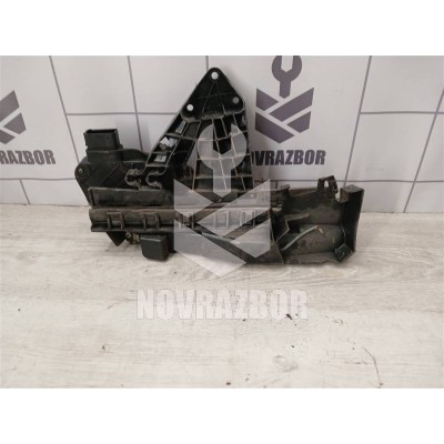Замок двери передней левой Ford Focus 2 08-11