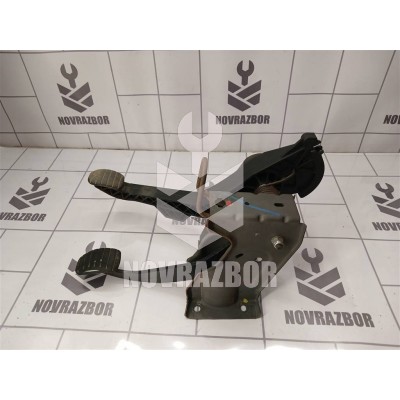 Блок педалей Renault Logan 2005-2014