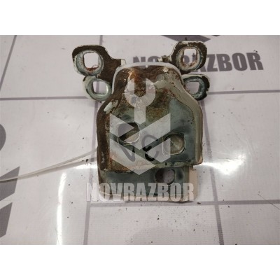 Петля двери Renault Logan 2005-2014