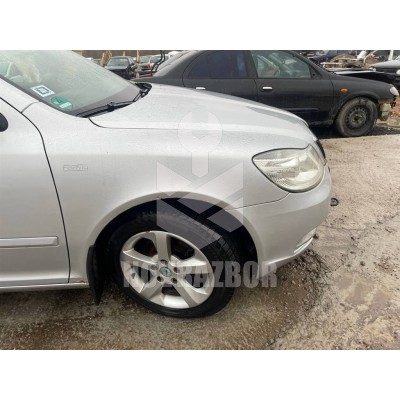 Крыло переднее правое Skoda Octavia A5 1Z   04-13