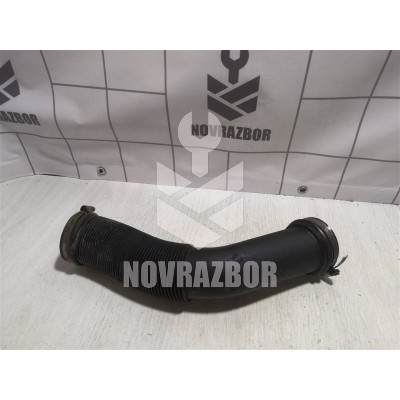 Патрубок воздушного фильтра VW Golf 3 Vento 91-97