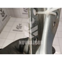 Петля капота Ford Fusion 2002 >