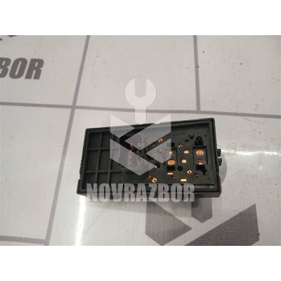 Кнопка стеклоподъемника Chevrolet Aveo (T300) 2011-2015