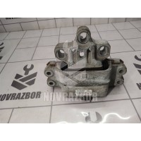 Опора КПП левая Skoda Octavia A5 1Z   04-13