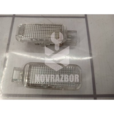 Плафон салонный Skoda Octavia A5 1Z   04-13