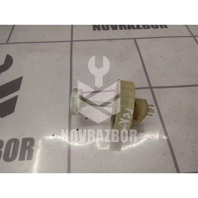Крышка бачка тормозной жидкости VW Golf 3 Vento 91-97