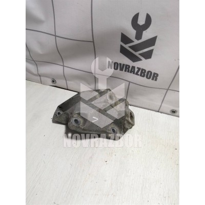 Кронштейн КПП левый Skoda Octavia A4 1U 2000-2011