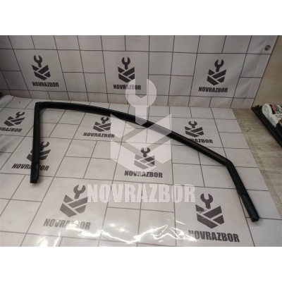 Уплотнитель стекла двери Skoda Octavia A4 1U 2000-2011