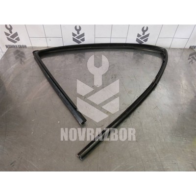 Уплотнитель стекла двери Opel Zafira A 99-05