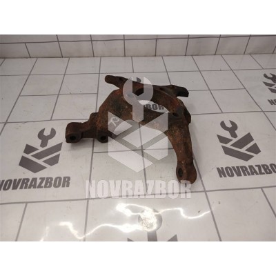 Кулак поворотный передний правый Opel Zafira A 99-05