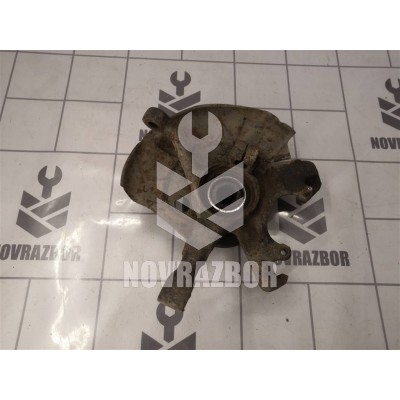 Кулак поворотный передний правый VW Golf 3 Vento 91-97
