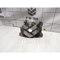 Крышка двигателя передняя Skoda Octavia A5 1Z   04-13