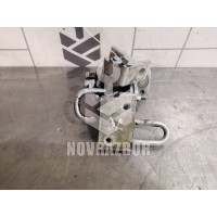 Петля двери задней левой нижняя VW Passat B5 96-00