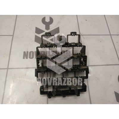 Кронштейн (сопут. товар) VW Passat B5 96-00