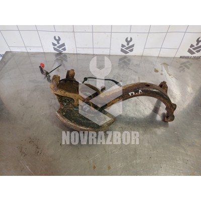 Кулак поворотный передний левый VW Passat B5 96-00