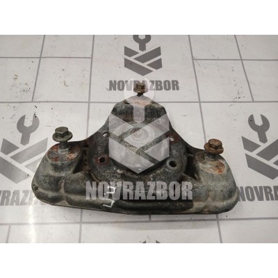 Кронштейн амортизатора VW Passat B5 96-00